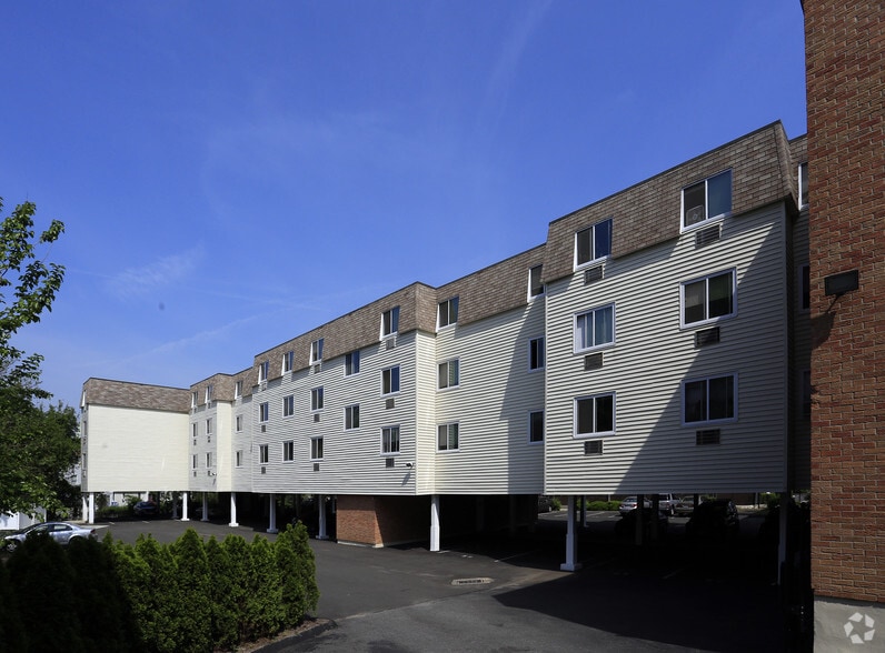 More Photos Of 575 Ellsworth St, Bridgeport Apartments For Sale