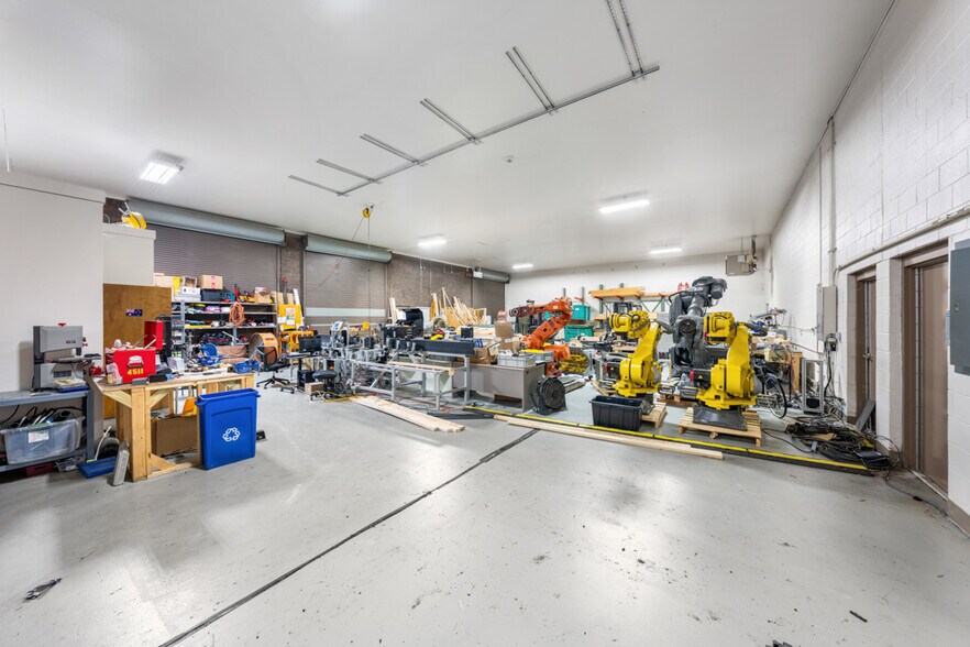 More Photos Of 4511 Hillsborough Rd, Durham Flex For Lease