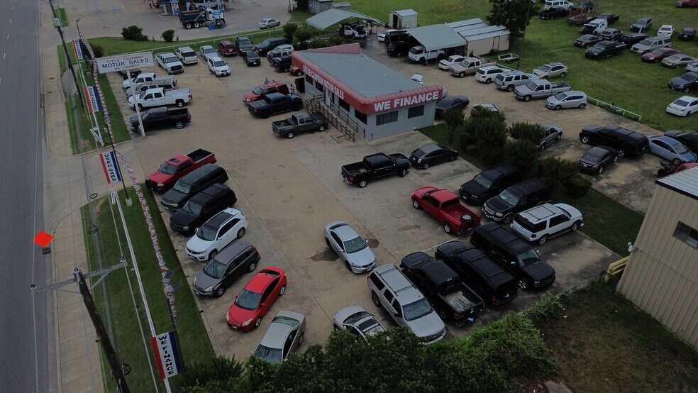 More Photos Of 5919 E Ben White Blvd, Austin Auto Dealership For Sale