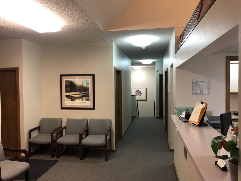 More Photos Of 5821 Cedar Lake Rd, Saint Louis Park Medical For Lease