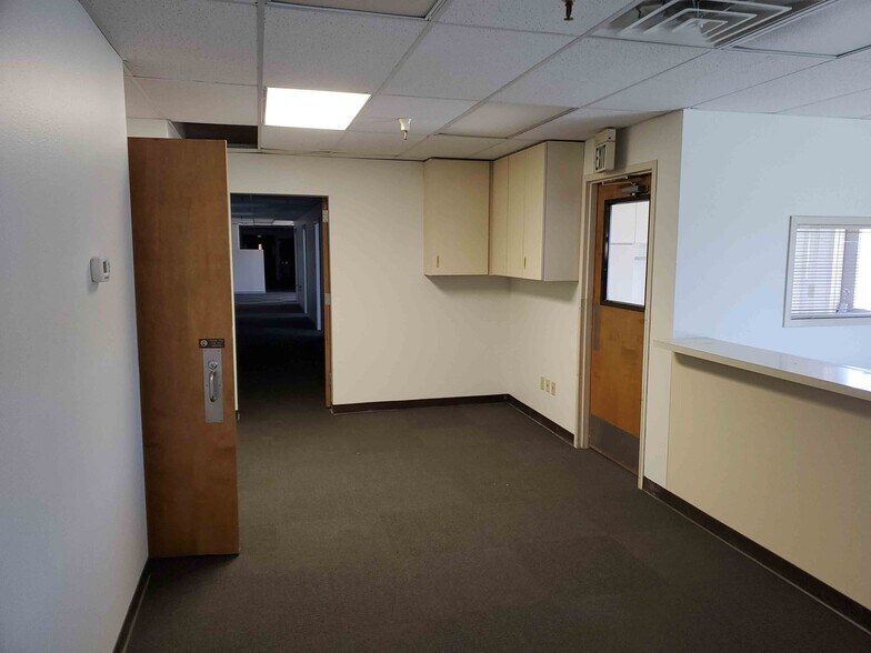 More Photos Of 665 E Anderson, Idaho Falls Light Distribution For Lease