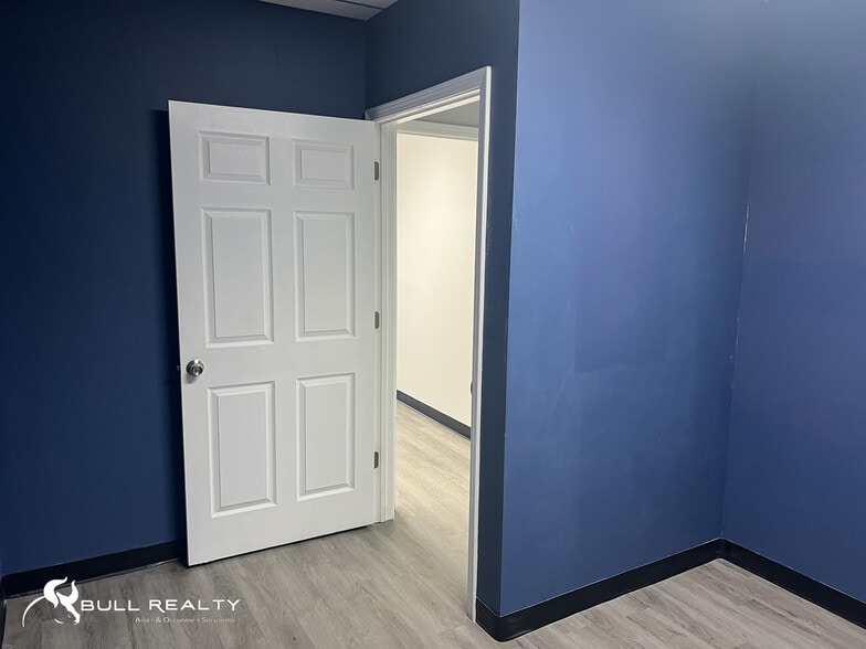 More Photos Of 6667 Vernon Woods Dr, Atlanta Medical For Lease