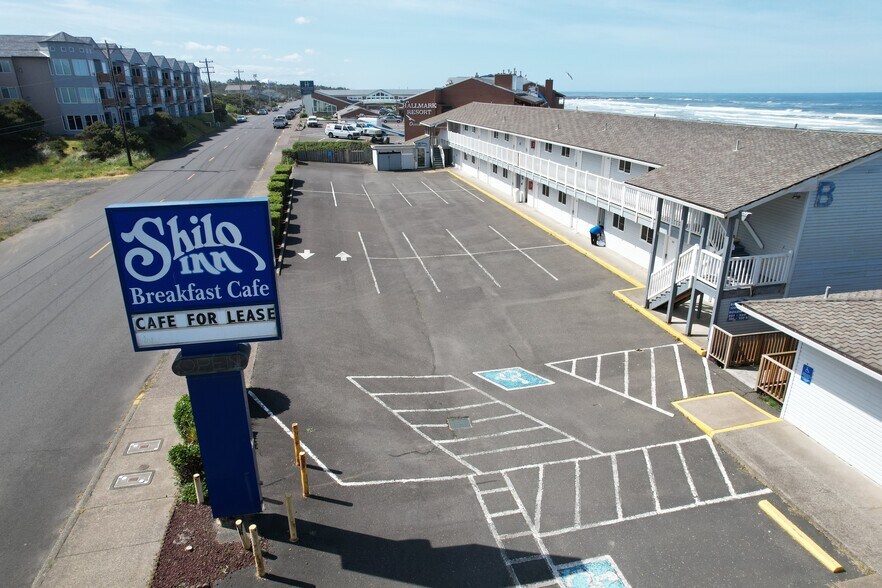 More Photos Of 536-614 SW Elizabeth St, Newport Hotel For Sale