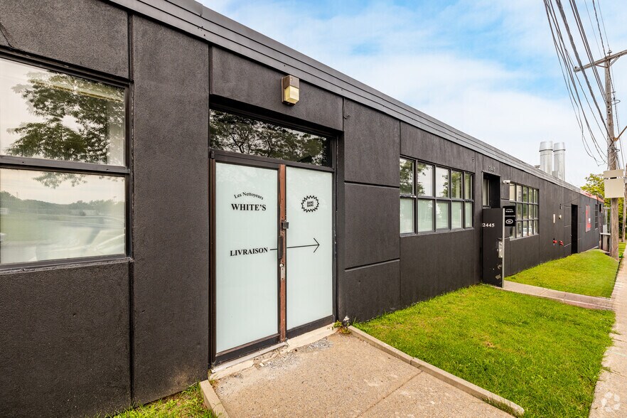More Photos Of 2425-2455 Rue Desautels, Montréal Flex For Lease