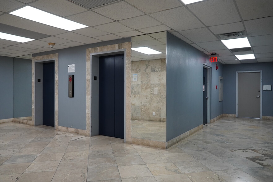 More Photos Of 1250 E Hallandale Beach Blvd, Hallandale Beach Office For Lease