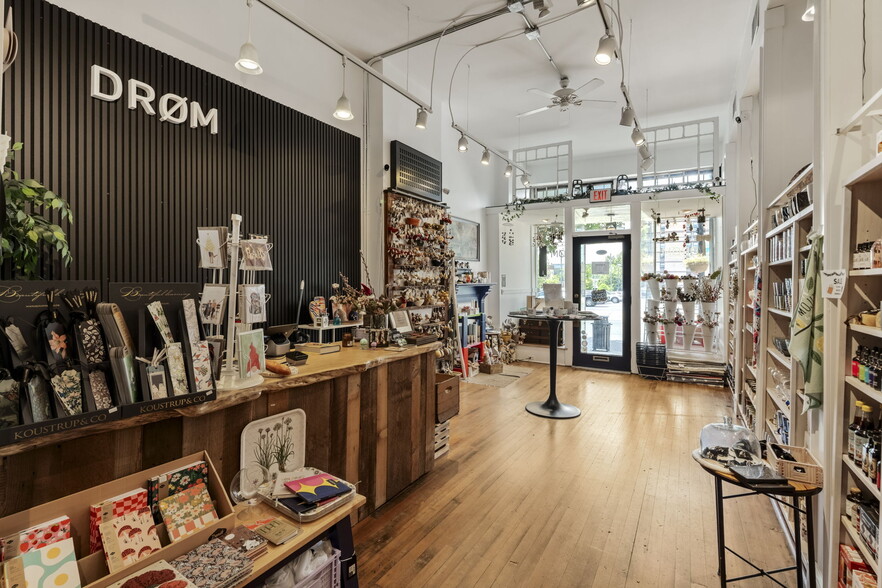 More Photos Of 305 N Queen St, Lancaster Storefront Retail Residential For Sale