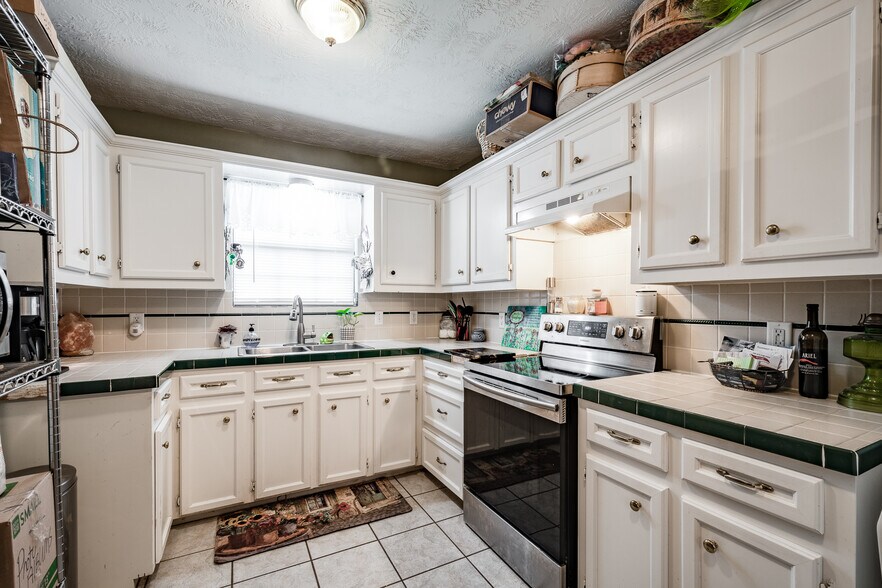 More Photos Of 21014 FM 2100 Rd, Crosby Freestanding For Sale