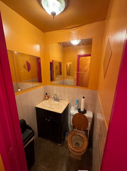 More Photos Of 591-593 60th St, West New York Storefront Retail Residential For Sale