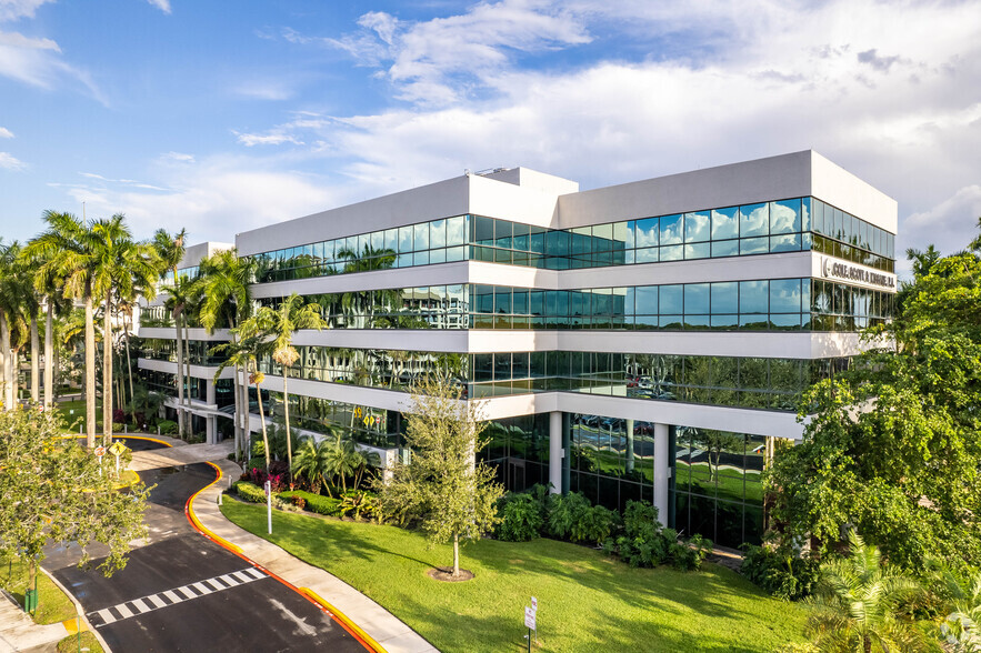 Primary Photo Of 600 N Pine Island Rd, Plantation Office For Lease