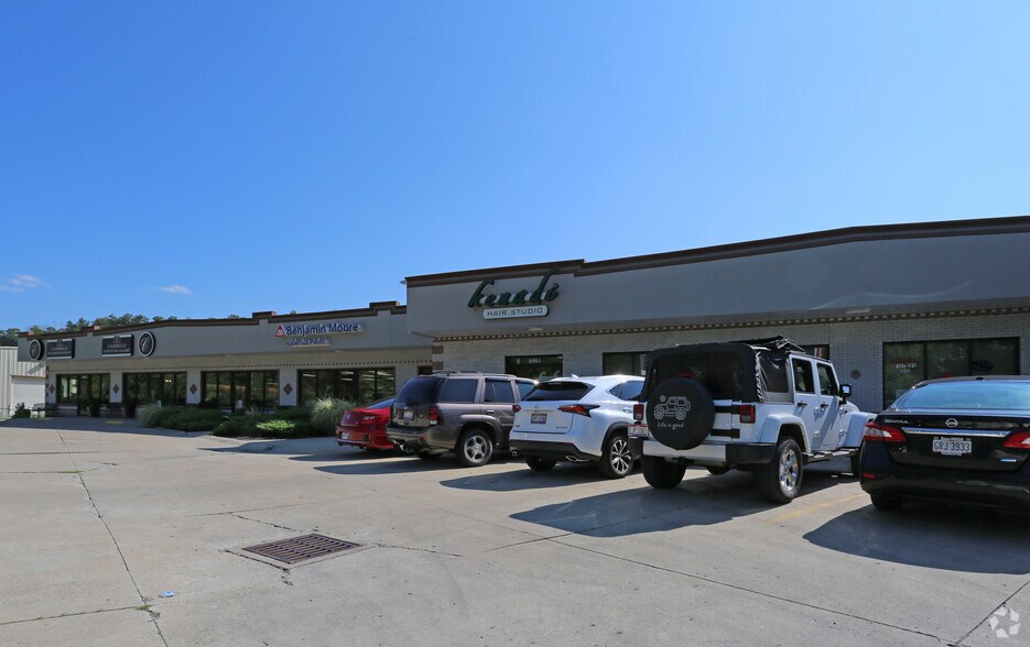 More Photos Of 6811-6813 Harrison Ave, Cincinnati Storefront Retail Office For Lease