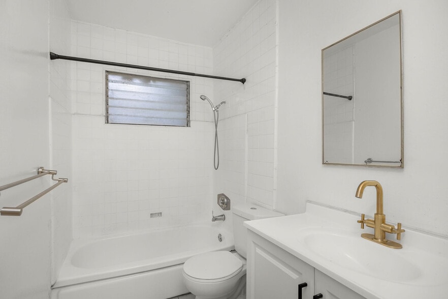 More Photos Of 3705 WESTWOOD BL, Los Angeles Apartments For Sale