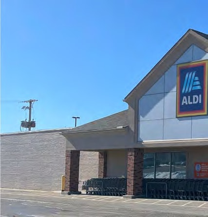 More Photos Of 105-115 SW 29th St, Topeka General Retail For Sale