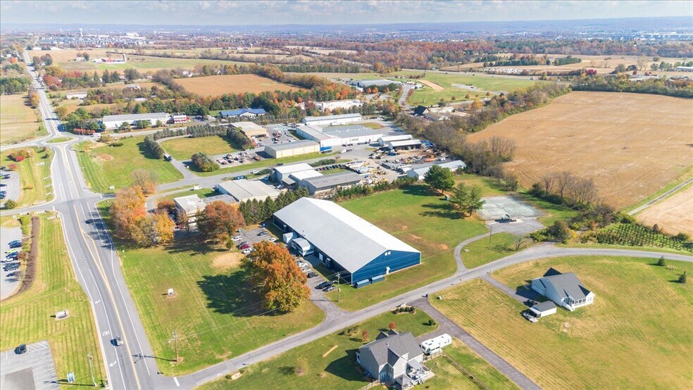 More Photos Of 5216 Renn Rd, Frederick Flex For Sale