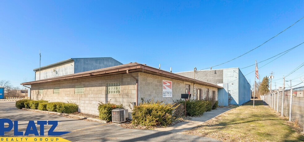 More Photos Of 1929 Larchmont Ave NE, Warren Warehouse For Sale