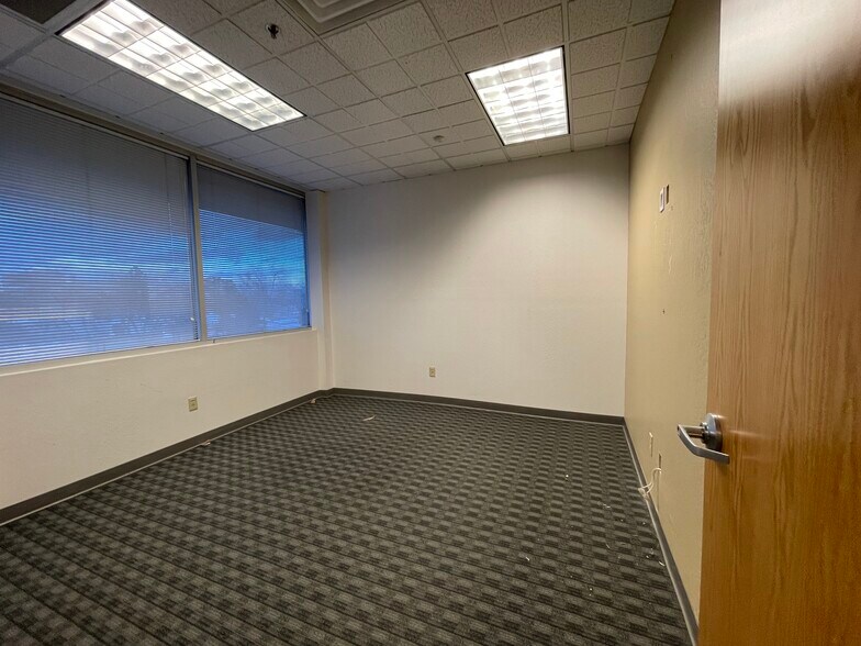 More Photos Of 639 Isbell Rd, Reno Office For Lease