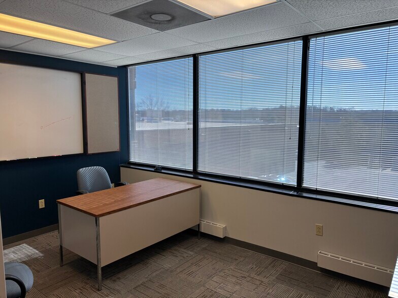 More Photos Of 14325 Willard Rd, Chantilly Office For Lease