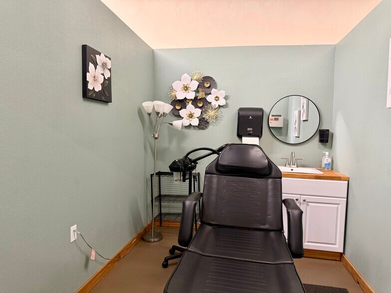 More Photos Of 118 Mildred St, Brewton Storefront For Sale