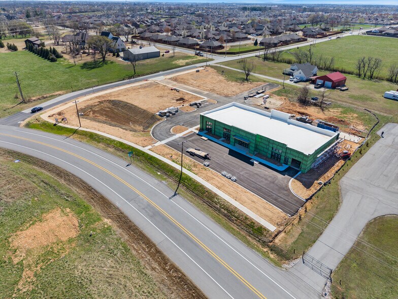 More Photos Of 4103 SW 2nd St, Bentonville Office For Lease