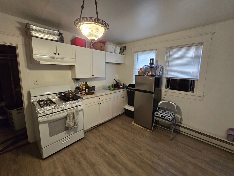 More Photos Of 60-62 Mill St, Newton Apartments For Sale