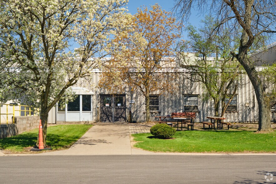 More Photos Of 465 Paul Rd, Rochester Manufacturing For Lease