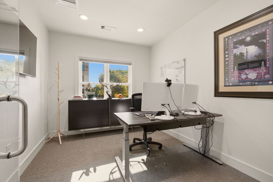 More Photos Of 7274 Elm St, Frisco Office For Sale