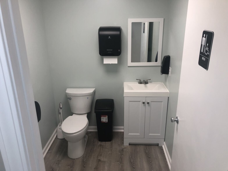 More Photos Of 1234 N Center Rd, Burton Warehouse For Lease