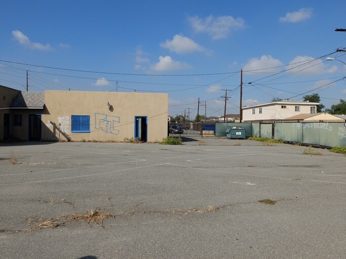 More Photos Of 537 W Compton Blvd, Compton Daycare Center For Sale