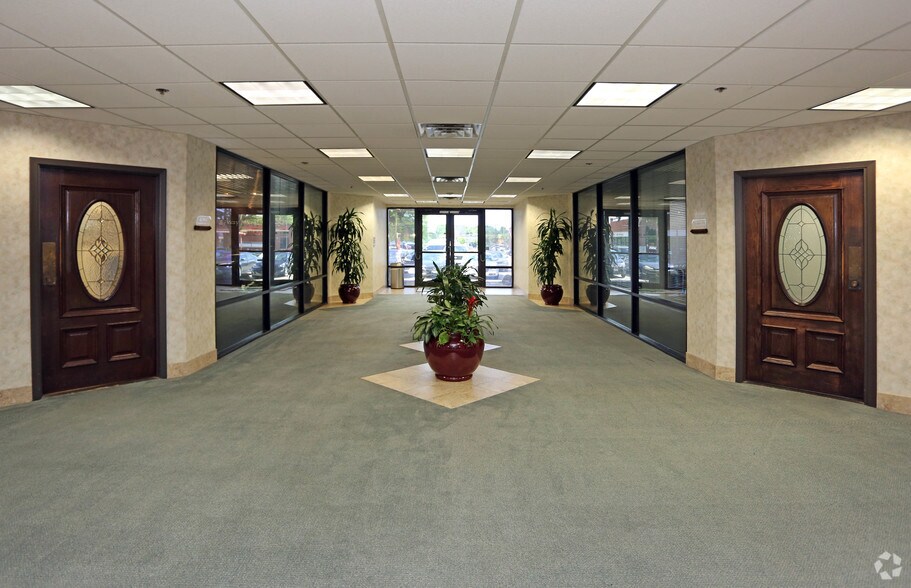 More Photos Of 1229-1231 E Pleasant Run Rd, DeSoto Office For Lease