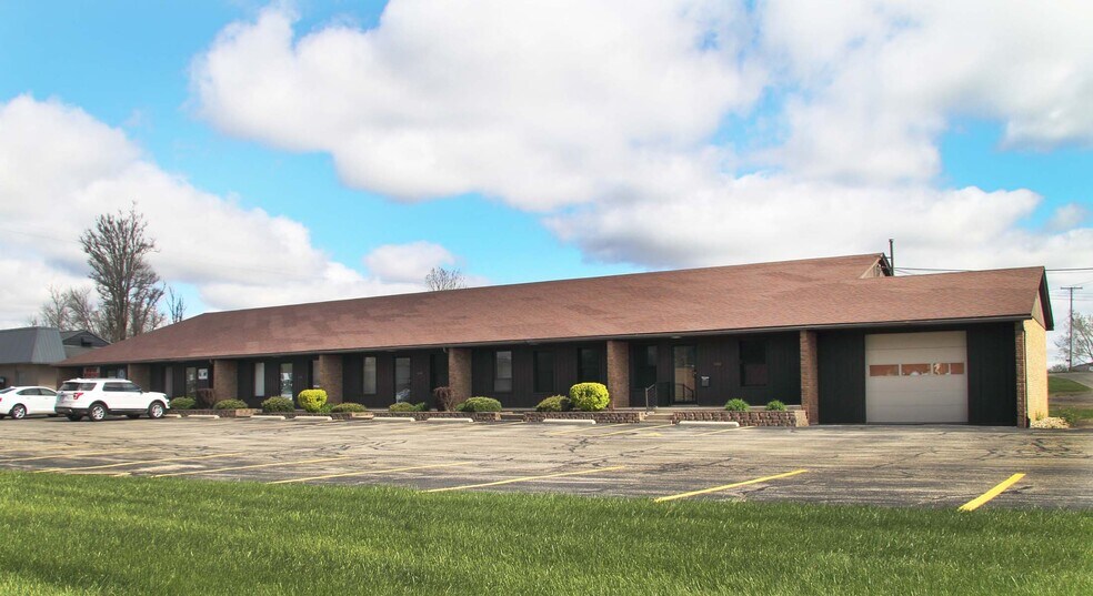 More Photos Of 1332-1342 W 4th St, Mansfield Office For Lease