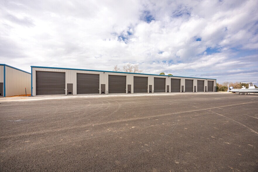 More Photos Of 458 Back Bay Blvd, Biloxi Self Storage For Sale