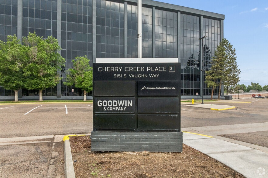 More Photos Of 3151 S Vaughn Way, Aurora Office For Lease