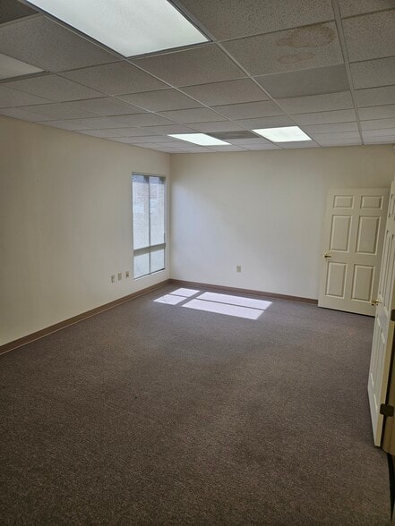 More Photos Of 1761-1763 Tailaferro Trl, Montgomery Office For Lease