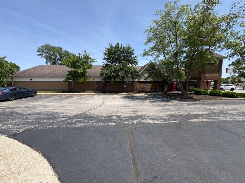 More Photos Of 404 Sagamore Pky W, West Lafayette Freestanding For Lease