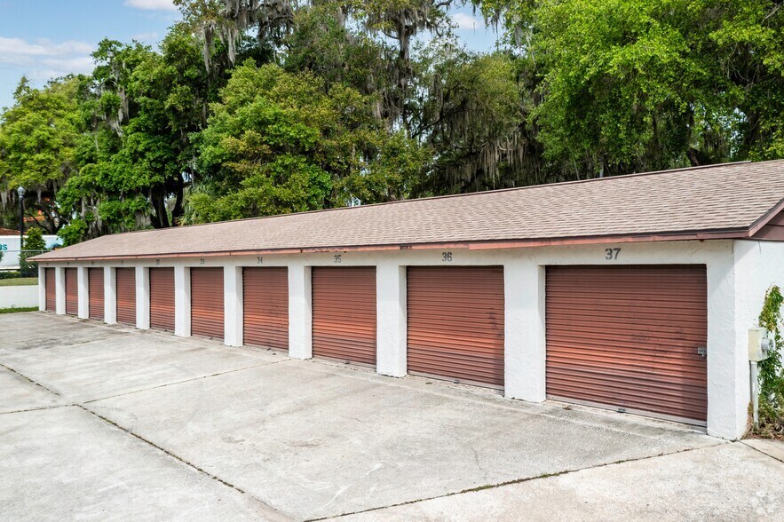 Primary Photo Of 114 E Lady Lake Blvd, Lady Lake Self Storage For Sale