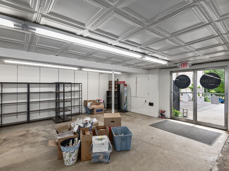 More Photos Of 101 N Main St, Waynesville General Retail For Sale
