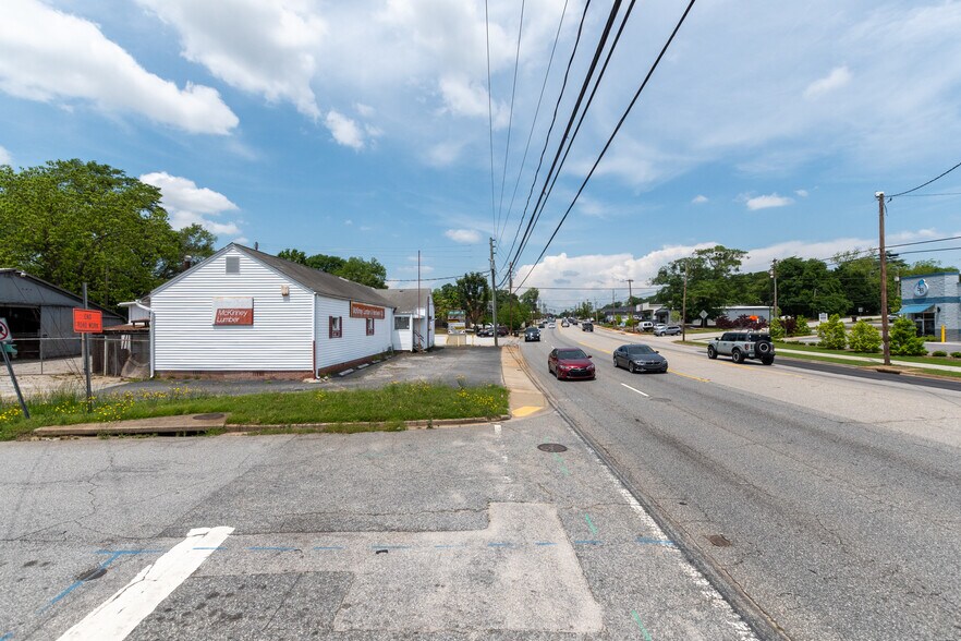 More Photos Of 2046 Laurens Rd, Greenville Freestanding For Lease