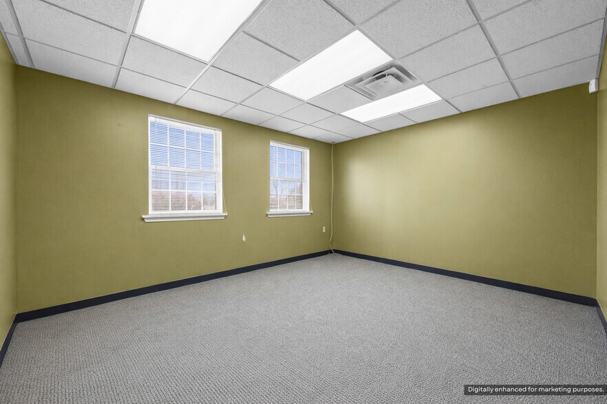 More Photos Of 16172 Imperial Pky, Strongsville Service For Sale