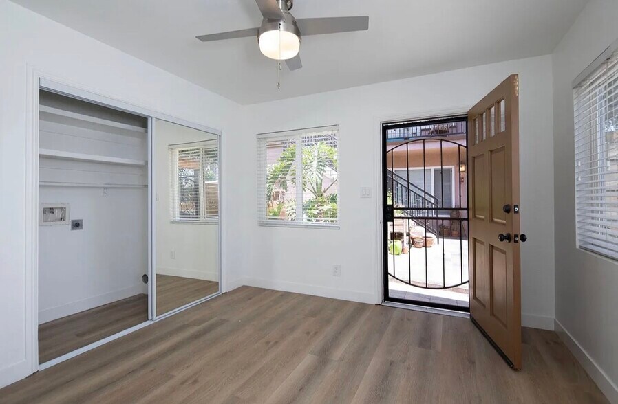 More Photos Of 2104-2110 Bacon St, San Diego Apartments For Sale