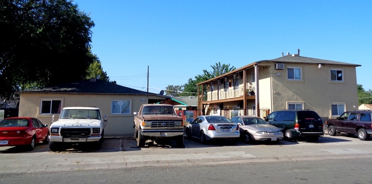 Primary Photo Of 810-820 Lampasas Ave, Sacramento Apartments For Sale