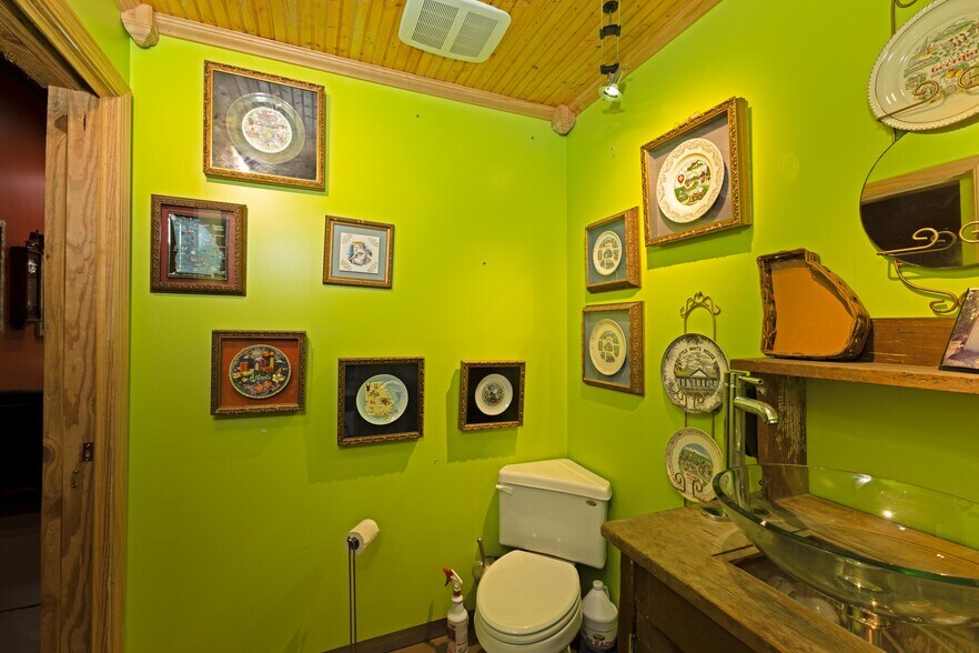 More Photos Of 101 W Main St, Hogansville Distribution For Sale