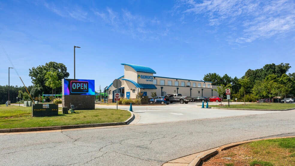 More Photos Of 1002 Industrial Pky, McDonough Carwash For Sale