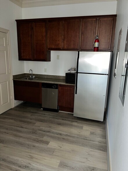 More Photos Of 4501 Cartwright Rd, Missouri City Medical For Lease