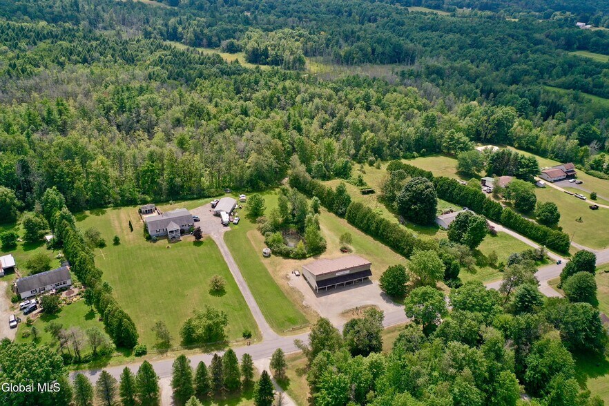 More Photos Of 410 Ridge Rd, Broadalbin Freestanding For Sale