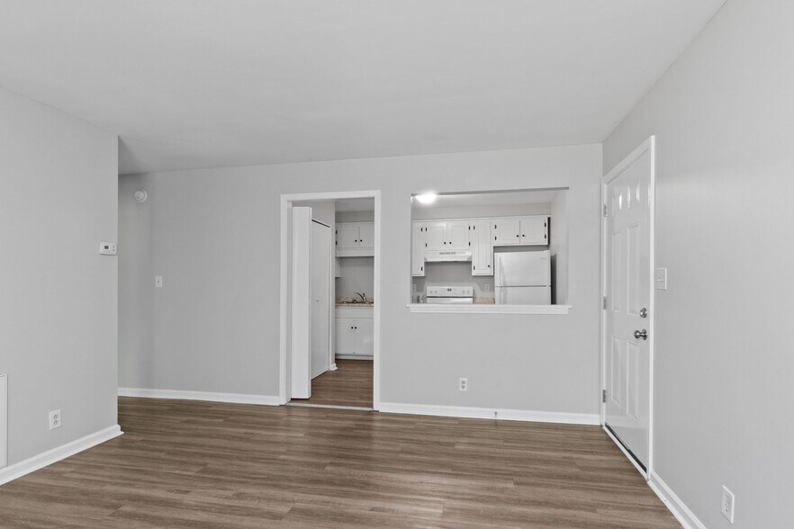 More Photos Of 155 Jack Miller Blvd, Clarksville Apartments For Sale