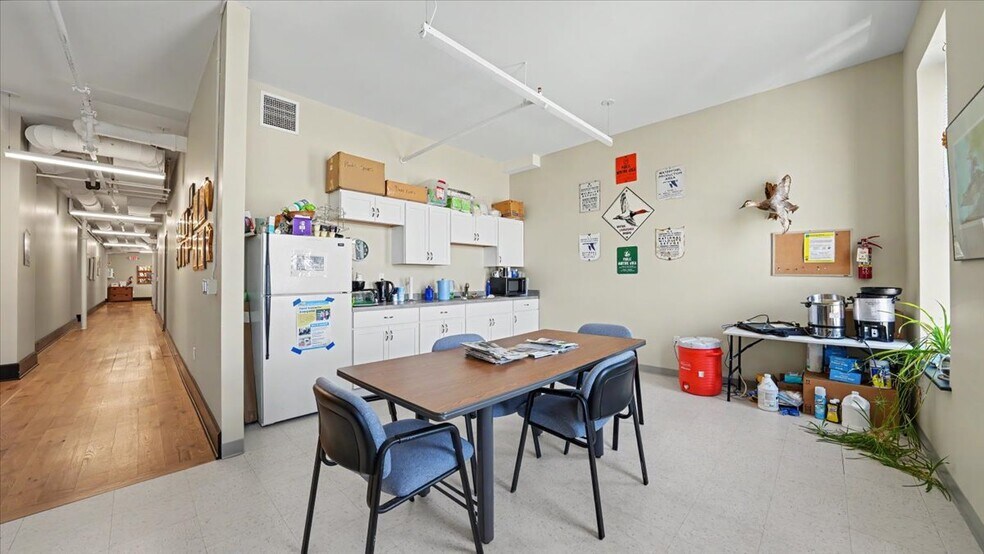 More Photos Of 102 Walnut St, Winona Office Residential For Sale