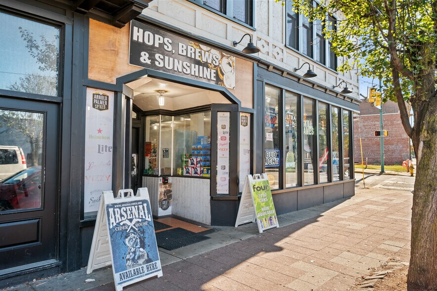 More Photos Of 200-208 E Eighth Ave, Munhall Freestanding For Sale