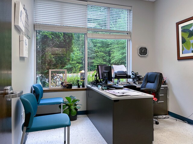More Photos Of 160 MacGregor Pines Dr, Cary Medical For Sale