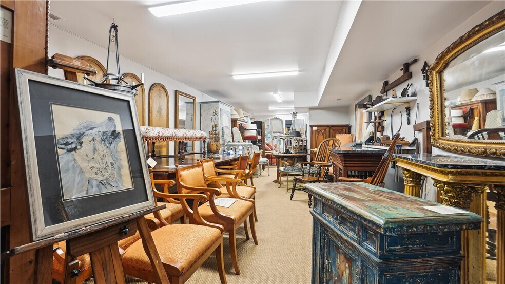 More Photos Of 103 W Federal St, Middleburg Storefront Retail Office For Sale