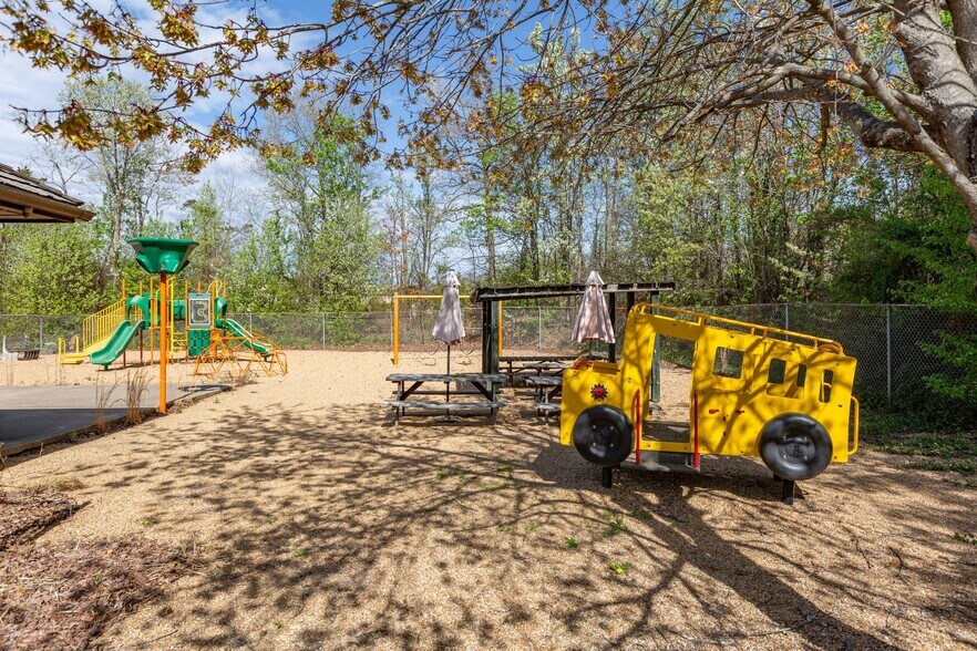 More Photos Of 415-416 Chatham Heights Rd, Fredericksburg Medical For Sale