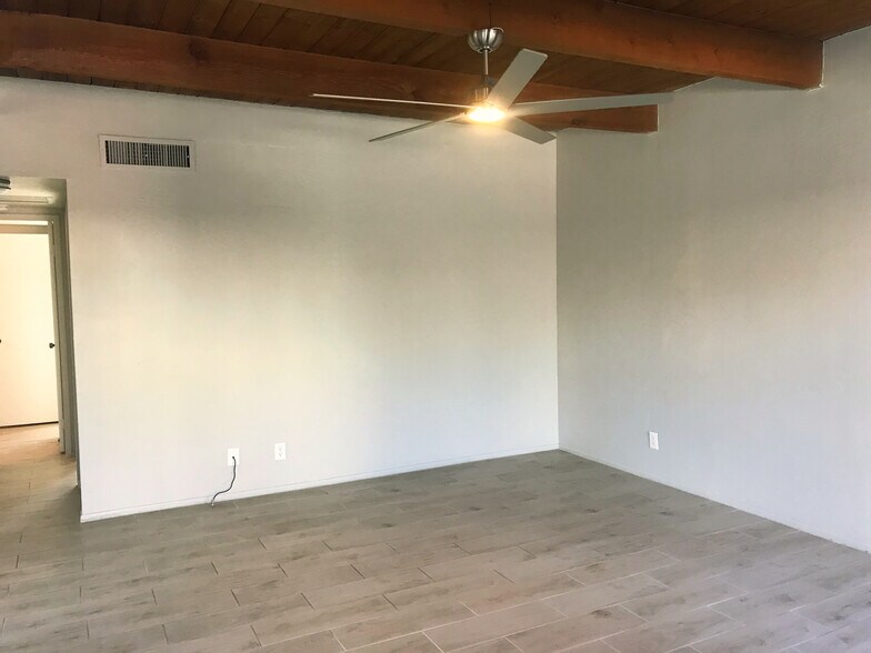 More Photos Of 525 S Thornhill Rd, Palm Springs Apartments For Sale